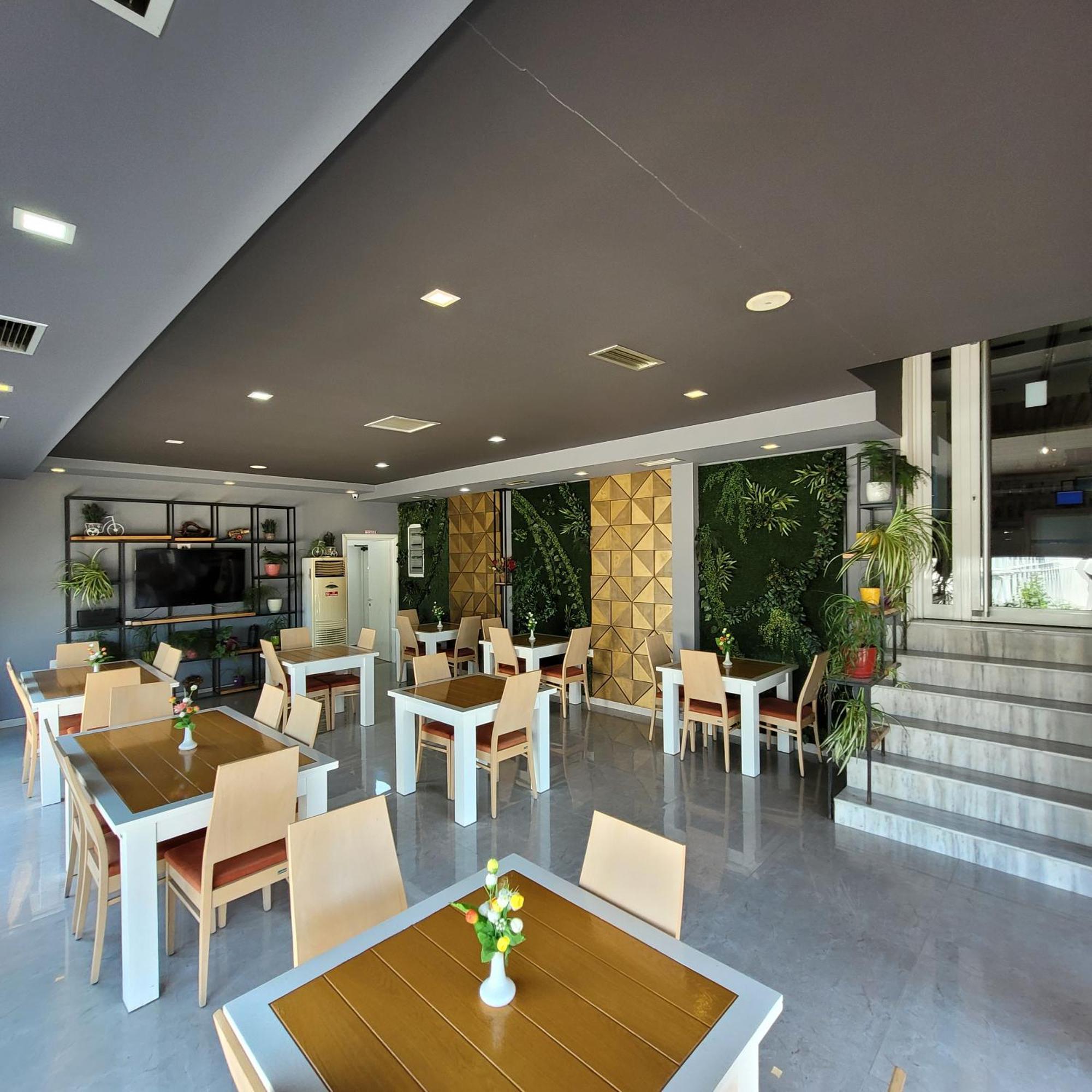 Hotel Erandi Rinas Exterior photo