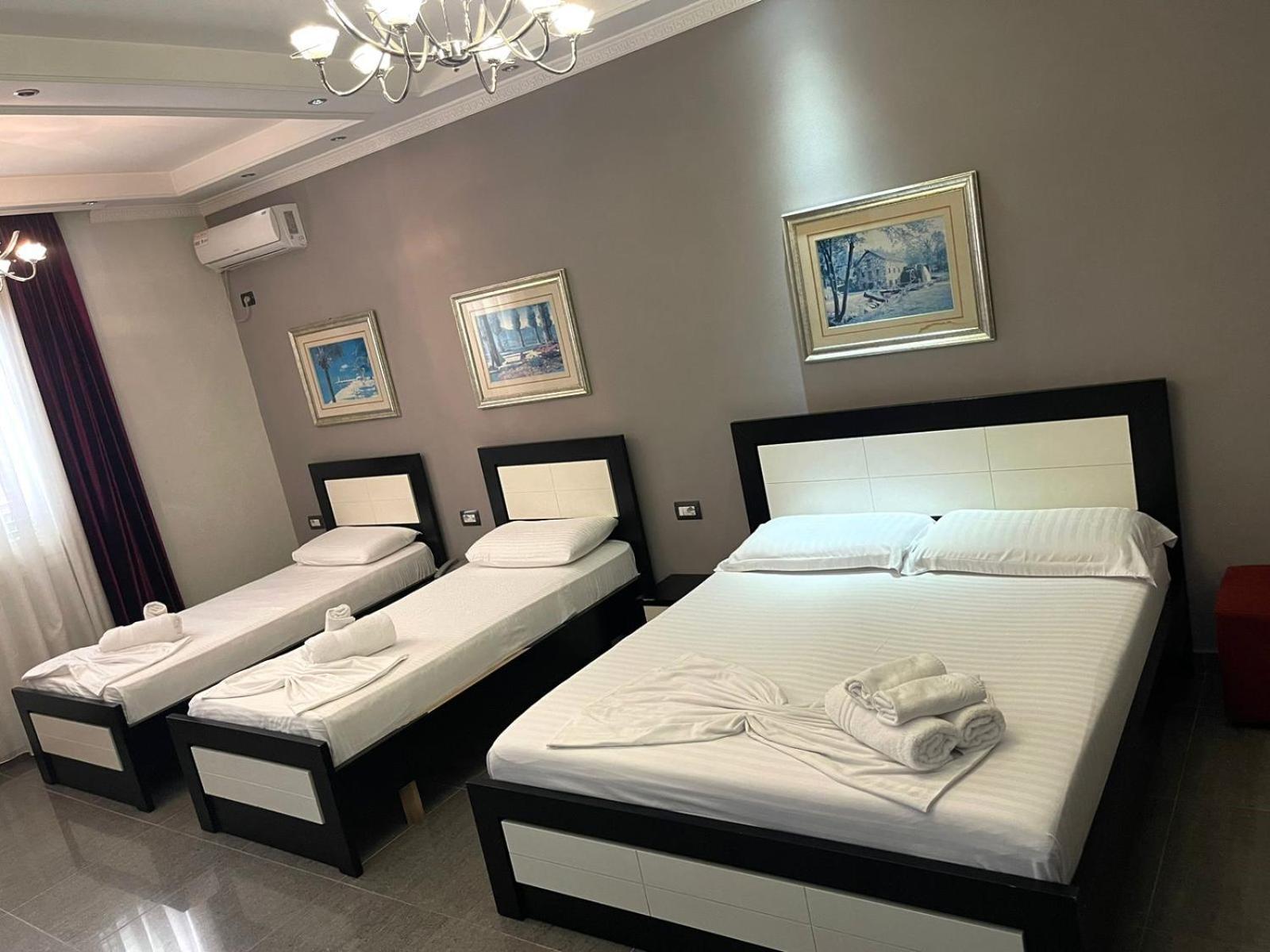Hotel Erandi Rinas Exterior photo